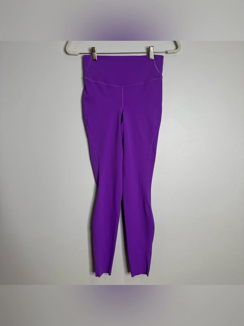 Lululemon Women's 6 Base Pace High Rise Tight Leggings Moonlight Magenta Purple